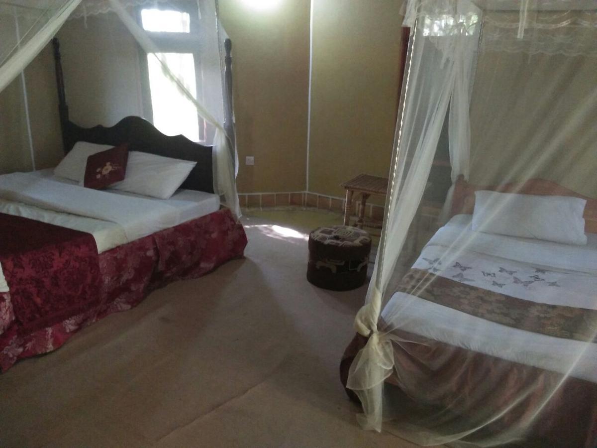 Irungu Forest Safari Lodge Katunguru 외부 사진