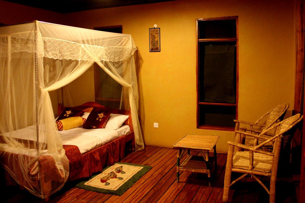 Irungu Forest Safari Lodge Katunguru 외부 사진