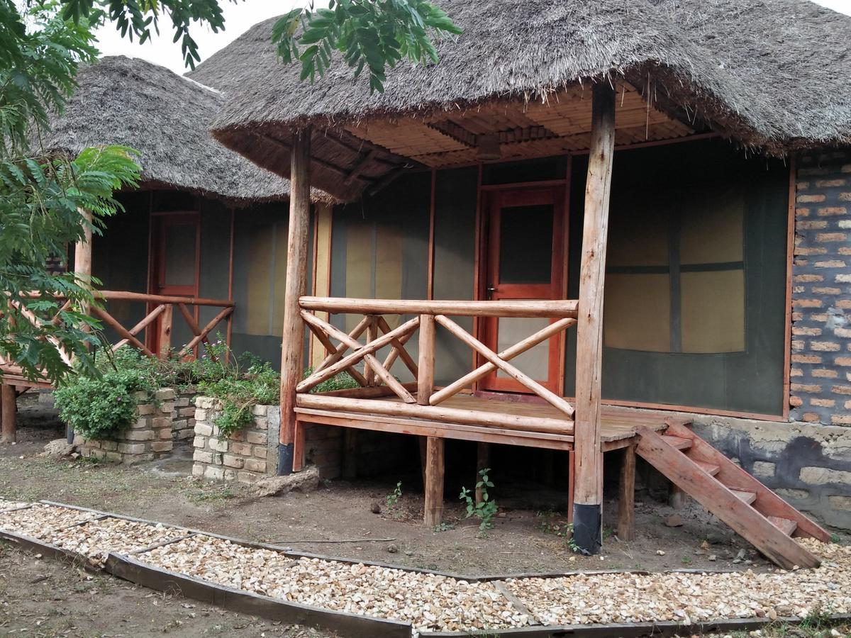 Irungu Forest Safari Lodge Katunguru 외부 사진