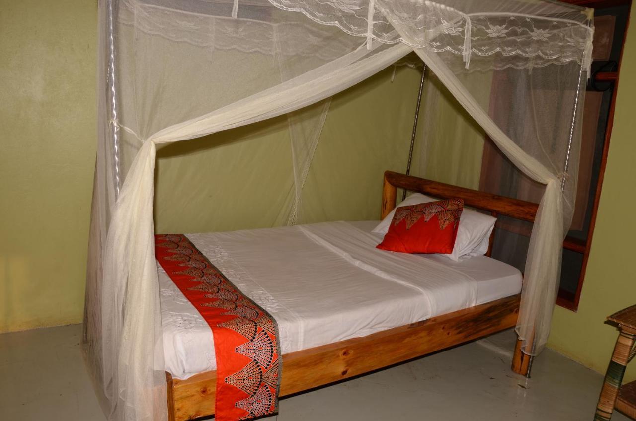 Irungu Forest Safari Lodge Katunguru 외부 사진