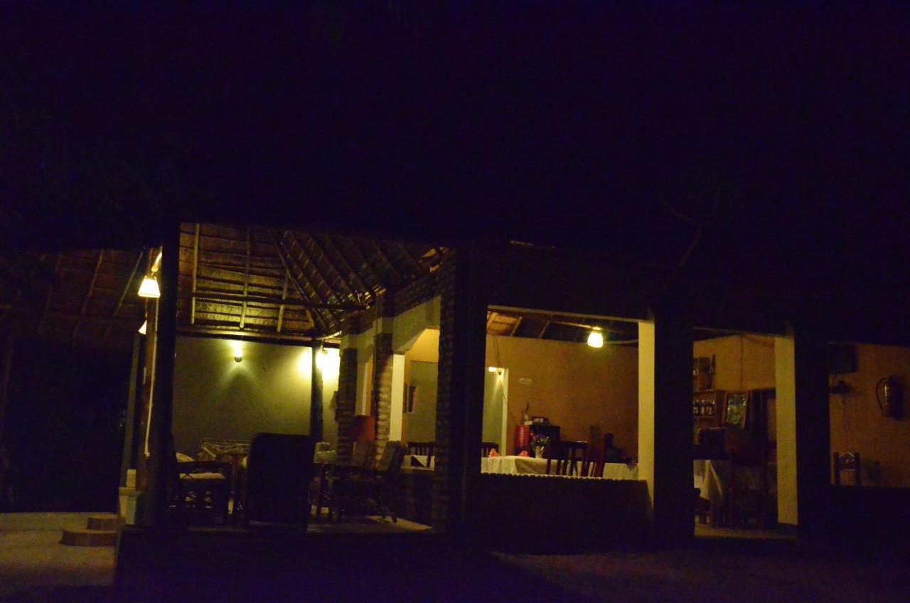 Irungu Forest Safari Lodge Katunguru 외부 사진