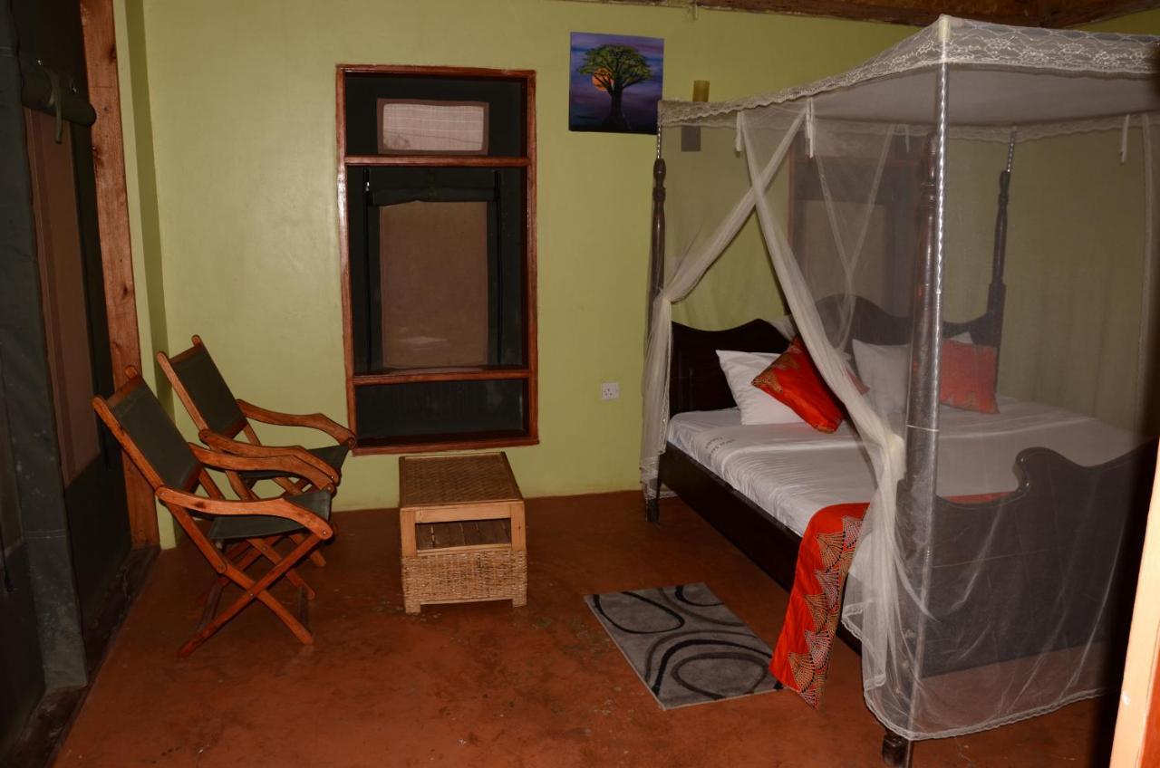 Irungu Forest Safari Lodge Katunguru 외부 사진