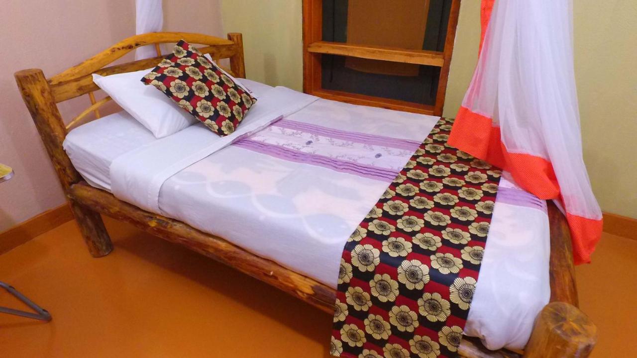 Irungu Forest Safari Lodge Katunguru 외부 사진