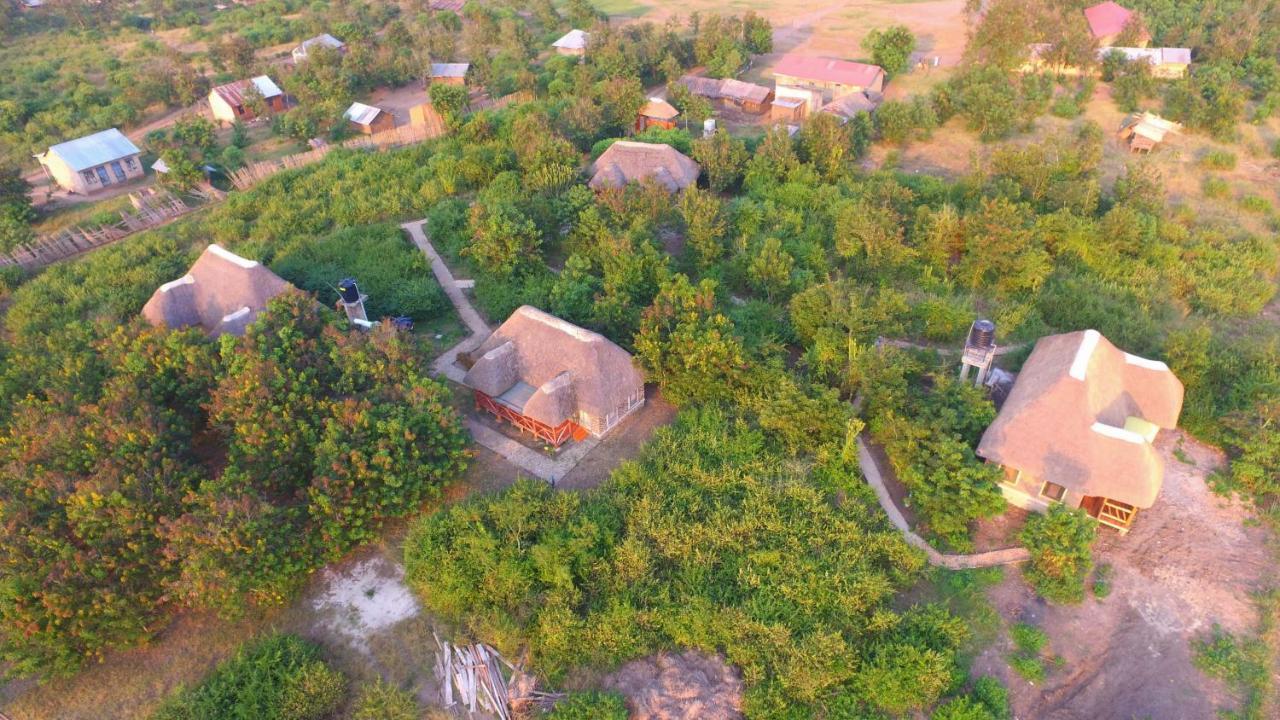Irungu Forest Safari Lodge Katunguru 외부 사진