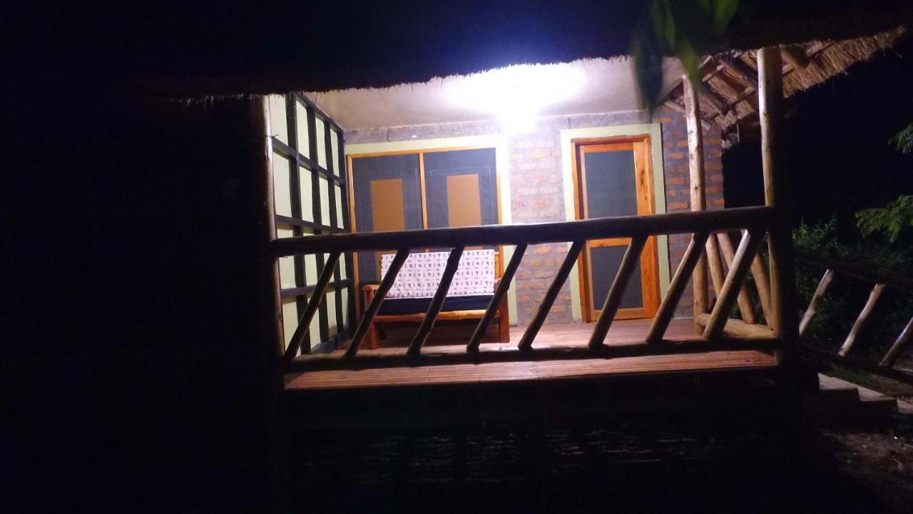 Irungu Forest Safari Lodge Katunguru 외부 사진